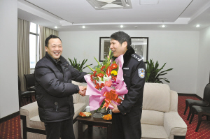 体检套餐送道德模范--上虞新闻网